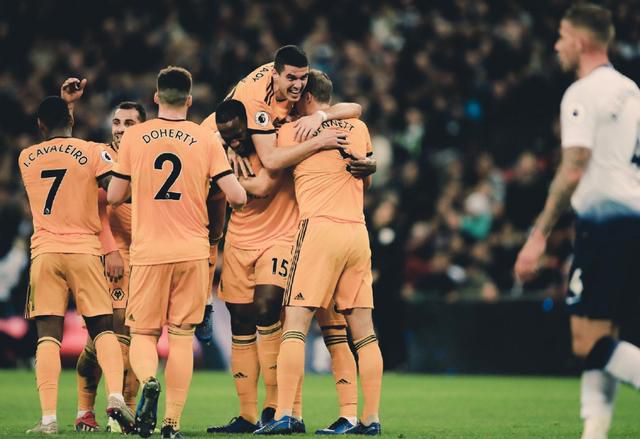 成人午夜视频在线播放